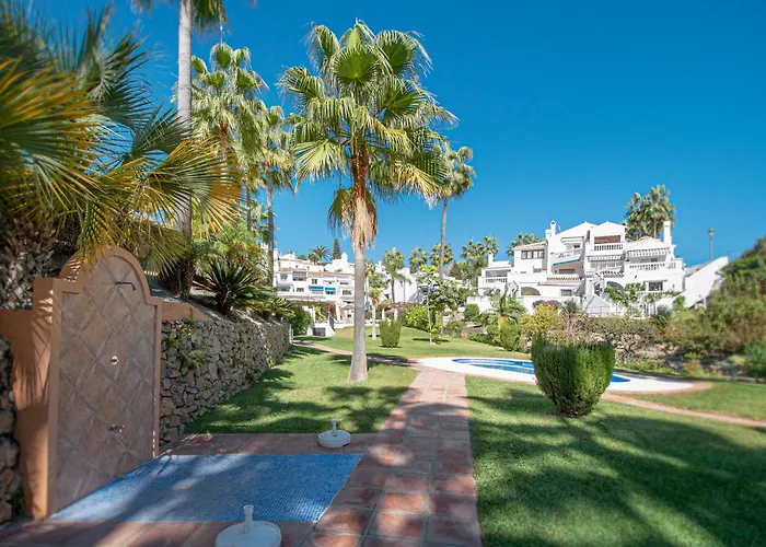 Oasis De Capistrano, Calle Palmas 24 B *