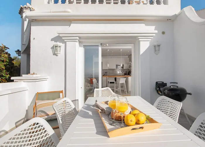 Oasis De Capistrano, Calle Palmas 24 B * 内尔哈